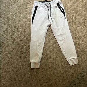 American eagle white pants